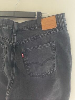 Women’s Levis 80’s mom jeans